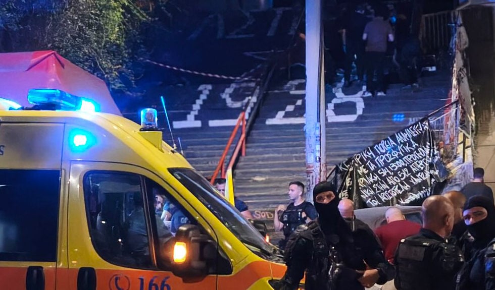 Δολοφονία 25χρονου Τούρκου στα Εξάρχεια: «Γύρω στις 9 ακούσαμε αρκετούς κρότους», λένε κάτοικοι στην «Εφ.Συν.»