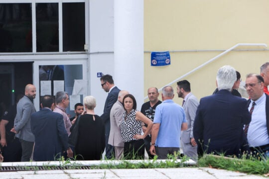 Δίκη για τα Τέμπη: Η απόρριψη της έδρας σε δύο αιτήματα συγγενών θυμάτων