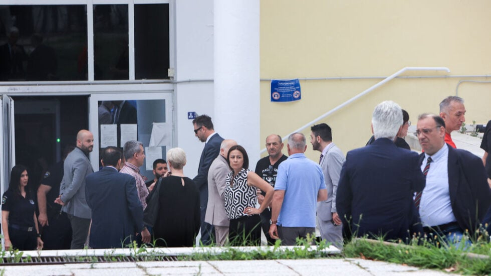 Δίκη για τα Τέμπη: Η απόρριψη της έδρας σε δύο αιτήματα συγγενών θυμάτων
