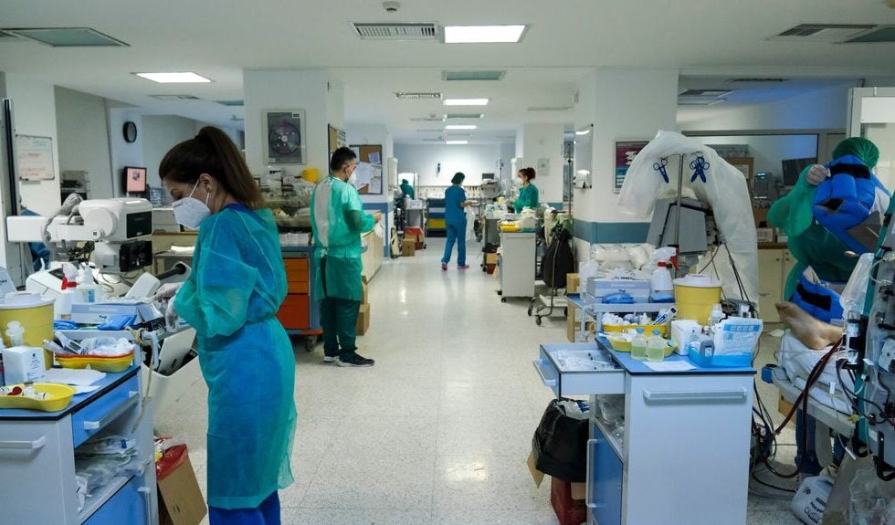 To ΕΣΥ δεν είναι πια για… εσένα: Ούτε δημόσια, ούτε δωρεάν Υγεία – Η συστηματική εγκατάλειψη από το κράτος
