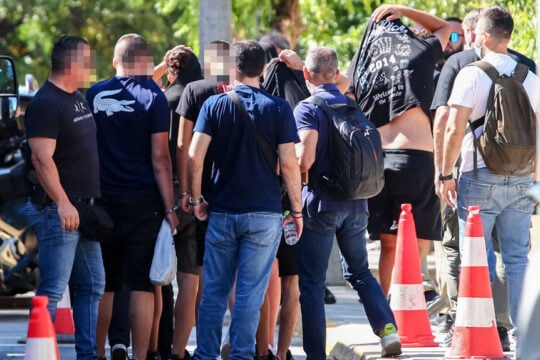 Καλλιθέα: Ανεξέλεγκτη βία για τον έλεγχο της πλατείας – Πώς έγινε η φονική συμπλοκή με νεκρό έναν 15χρονο