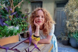 Εύα Οικονόμου Βαμβακά στην «Εφ.Συν.»: «Η τριπλέτα μου: τέχνη, έρωτας, αλληλεγγύη»