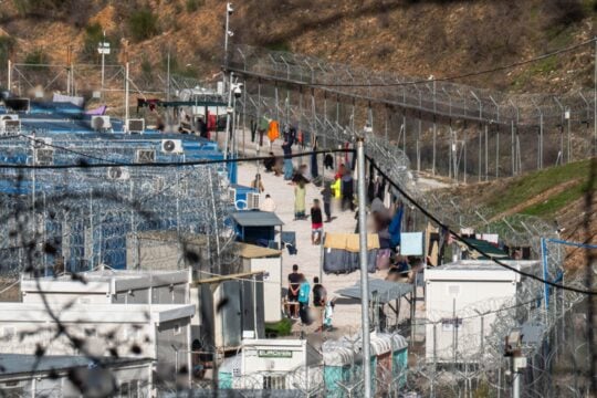Καμία ελπίδα για τη δομή-φυλακή της Σιντικής: Το… κλειδί δεν είναι χαμόγελα και αστυνόμευση