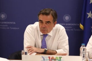 «Χρυσό» στους αγρότες – Kίτρινη κάρτα στον Μ. Σχοινά