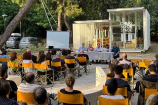 Οι Αλβανοί της Ελλάδας γράφουν τη δική τους ιστορία – Τριάντα πέντε χρόνια μετά τις πρώτες μεταναστευτικές διαδρομές