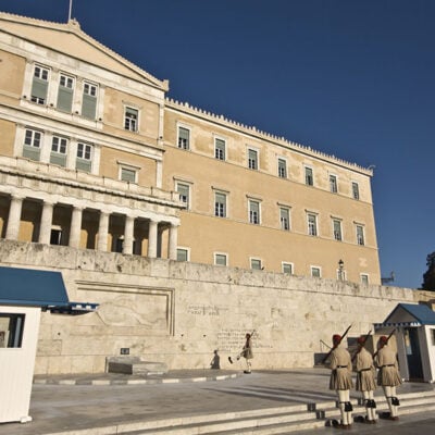Με αυτό το κόμμα ποτέ. Εκτός αν…