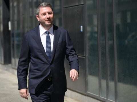 ΠΑΣΟΚ: Σχέδιο τεσσάρων σημείων για ανθεκτικότητα απέναντι στις δημοσκοπικές πιέσεις
