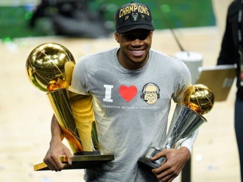 NBA: Το συγκινητικό «αντίο» του Αντετοκούνμπο στους Μιλγουόκι Μπακς [βίντεο]
