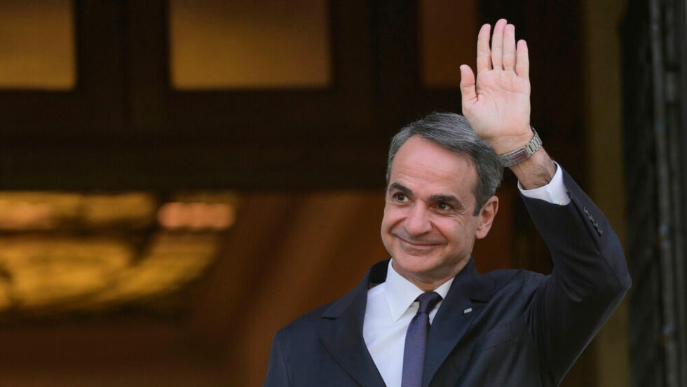 Θύελλα αντιδράσεων για τις δηλώσεις Ντίλιαν στην «Εφ.Συν.»: «Δεν αγοράσαμε το Predator», επιμένει η κυβέρνηση