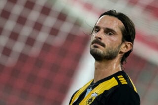 Ο Μάριος Οικονόμου με την φανέλα της ΑΕΚ / EUROKINISSI