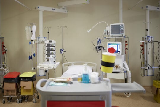 Εύβοια: Γιατρός έπαθε εγκεφαλικό μέσα στο νοσοκομείο – Είχε μόλις γυρίσει από αναρρωτική άδεια