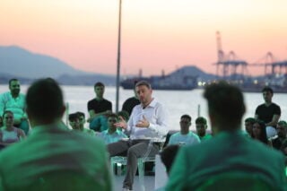 ΠΑΣΟΚ: Αντεπίθεση απέναντι σε δημοσκοπήσεις και εσωστρέφεια – Προετοιμασία για κάθε εκλογικό σενάριο