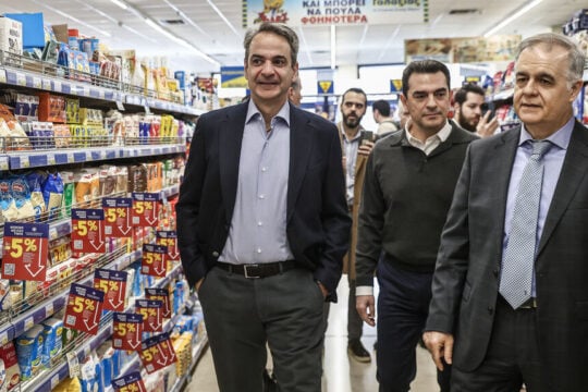 Πυρ ομαδόν για το #posokanei: «Ο Μητσοτάκης προσπαθεί να διαχειριστεί επικοινωνιακά την ακρίβεια»