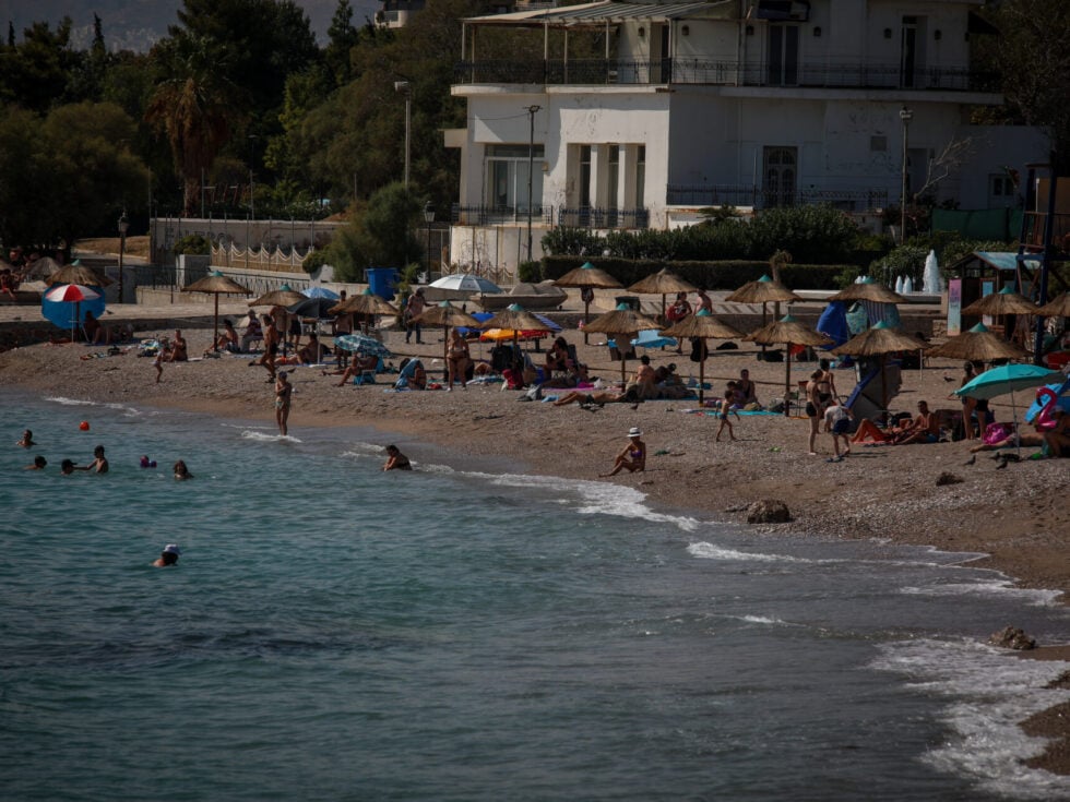 Αυτές οι παραλίες κρίθηκαν ακατάλληλες για κολύμπι στην Αττική – Αναλυτικά η λίστα
