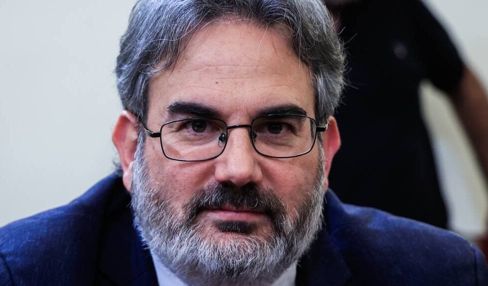 Παραιτήθηκε ο γ.γ. του ΥΠΕΝ Θύμιος Μπακογιάννης – Εξηγήσεις για το κύκλωμα με τις πολεοδομίες ζητά το ΠΑΣΟΚ