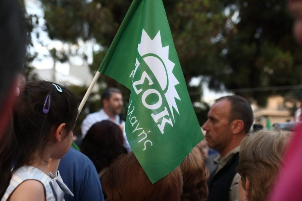 Το ΠΑΣΟΚ προετοιμάζεται για κάλπες ακόμη και το φθινόπωρο – Ξεκινούν εξορμήσεις σε γειτονιές της Αττικής