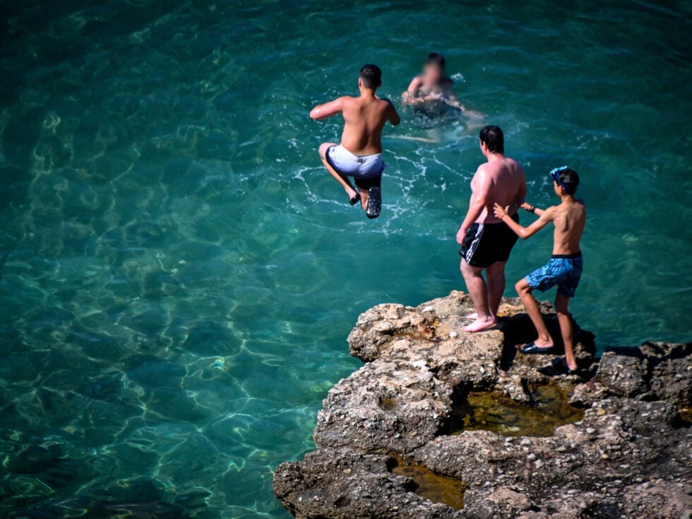 Βουτιές στο Ναύπλιο (ΒΑΣΙΛΗΣ ΠΑΠΑΔΟΠΟΥΛΟΣ / EUROKINISSI)