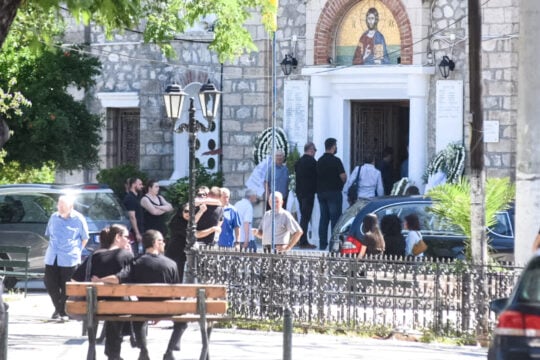 Η κηδεία της 54χρονης μητέρας και του 26χρονου γιου στο Αίγιο / (ΑΝΔΡΕΑΣ ΑΛΕΞΟΠΟΥΛΟΣ / EUROKINISSI)