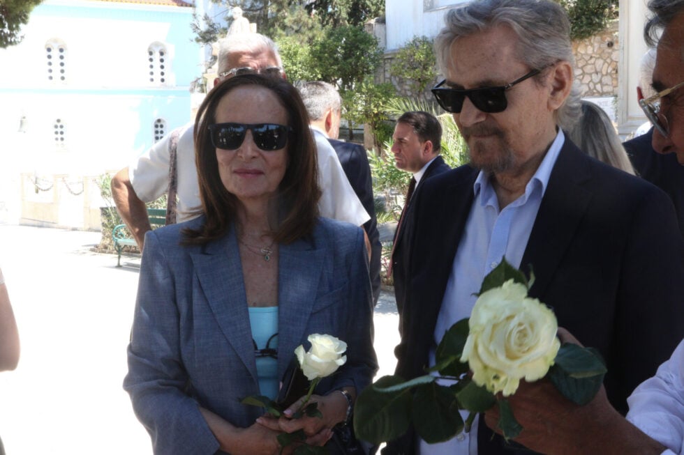 Ανδρέας Παπανδρέου: Πολιτικό μνημόσυνο του ΠΑΣΟΚ στο Α’ Νεκροταφείο – Ποιοι έδωσαν το παρών