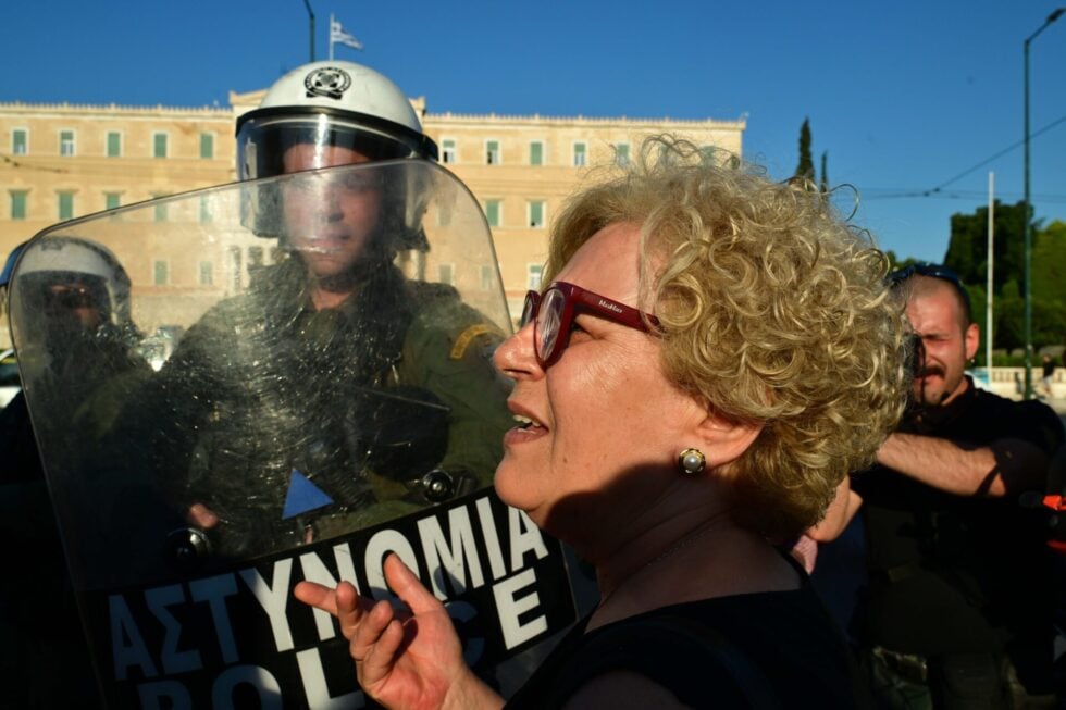Συγκέντρωση στο Σύνταγμα για τα Προσφυγικά της Αλεξάνδρας και τον Αριστοτέλη Χαντζή [εικόνες – βίντεο]