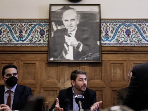 ΠΑΣΟΚ: «Eβδομάδα Ανδρέα» για τα 30 χρόνια από τον θάνατό του – Ενόχληση για τις δηλώσεις Σιακαντάρη