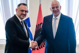 Συνάντηση Νίκου Δένδια με τον Αλβανό ομόλογό του – Τι συζητήθηκε