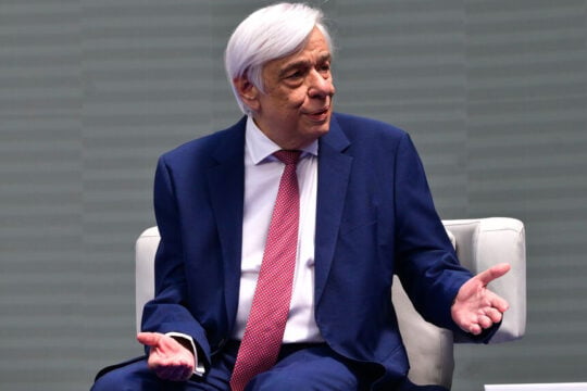 Μύδροι Παυλόπουλου για την αναθεώρηση του Συντάγματος: «Ερασιτεχνικοί πειραματισμοί και σκοπιμότητες»