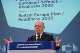 Ε.Ε.: Η Ελλάδα υπέγραψε τη συμμετοχή της στο πρόγραμμα SAFE για την άμυνα
