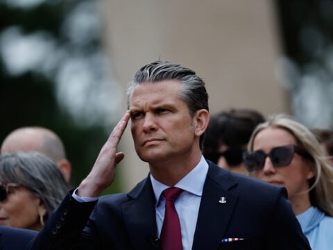 Φασιστικό παραλήρημα Χέγκσεθ: Η Ευρώπη αντιμέτωπη με «εισβολή» επικίνδυνων ιδεολογιών – Η αναφορά στην Ελλάδα