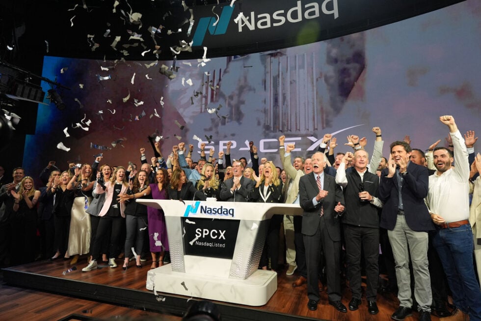 ΗΠΑ: Στα ύψη η μετοχή της SpaceX – Ο Μασκ έγινε και επισήμως ο πρώτος τρισεκατομμυριούχος στον πλανήτη