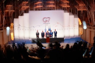 G7