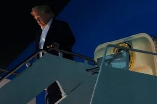 Πυρά Τραμπ στους επικριτές της συμφωνίας με Ιράν: «Ηλίθιοι, ζηλιάρηδες και κακοί άνθρωποι»