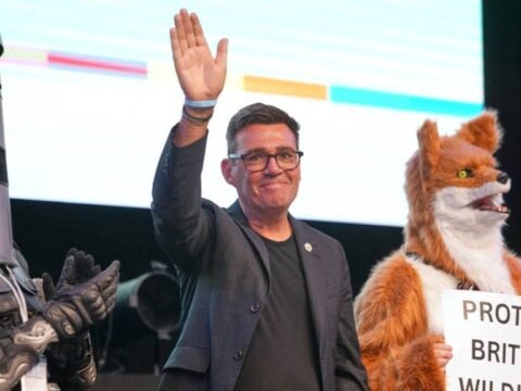 Άντι Μπέρναμ, ο δελφίνος που στοχεύει στη θέση του Στάρμερ: «Βασιλιάς του Βορρά» ή «ανεμοδούρα»;