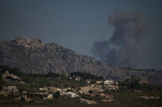 Το Ισραήλ βομβαρδίζει τον Λίβανο: Οι πιο σφοδρές επιθέσεις από τότε που τέθηκε σε ισχύ η συμφωνία ΗΠΑ – Ιράν