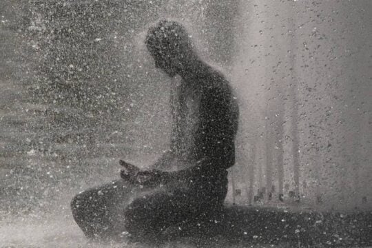 Κινείται ανατολικά ο άγριος καύσωνας που πλήττει την Ευρώπη – Δεκάδες νεκροί και απανωτά ρεκόρ ζέστης