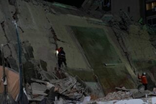 Χάος στη Βενεζουέλα μετά τον διπλό σεισμό – Φόβοι για χιλιάδες νεκρούς, αναζήτηση επιζώντων στα ερείπια [βίντεο – εικόνες]