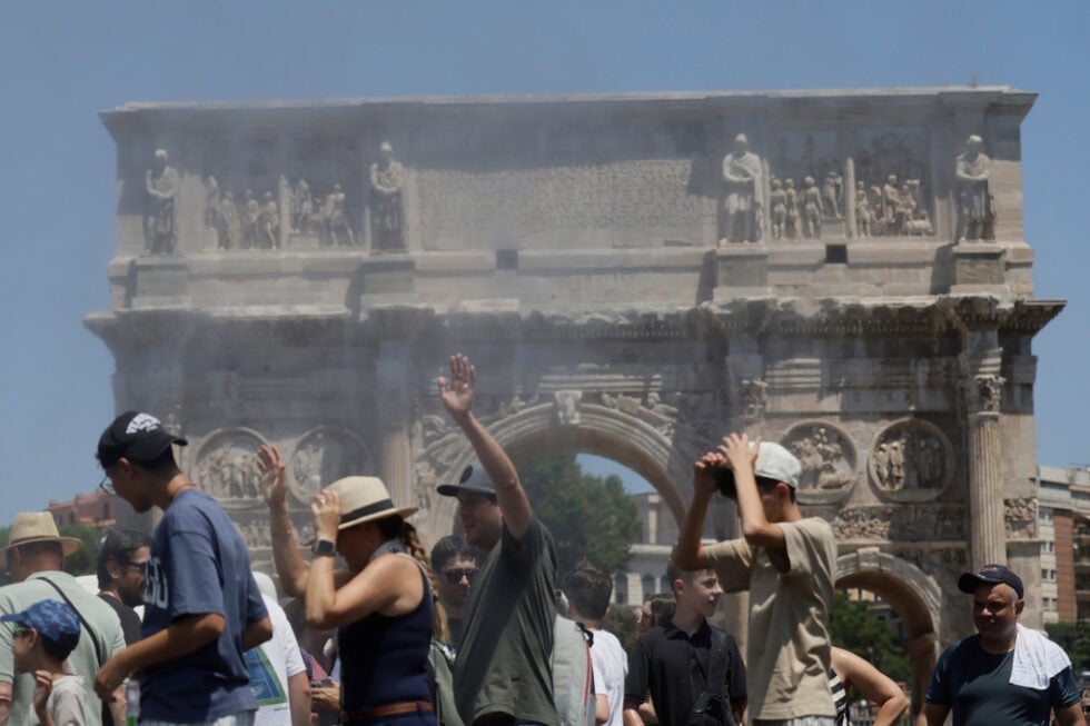Καύσωνας στην Ευρώπη: Θερμοκρασίες ρεκόρ, δεκάδες νεκροί και εκατοντάδες επείγοντα περιστατικά