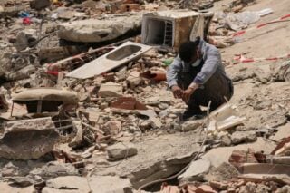 Βενεζουέλα: Πάνω από 1.700 νεκροί, 609 μετασεισμοί – Εκατοντάδες σοροί σε αυτοσχέδια νεκροτομεία [βίντεο – εικόνες]