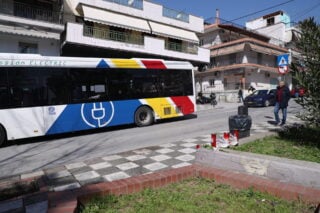 Θεσσαλονίκη: Αστικό παρέσυρε 24χρονη – Νοσηλεύεται με κάταγμα στο πόδι