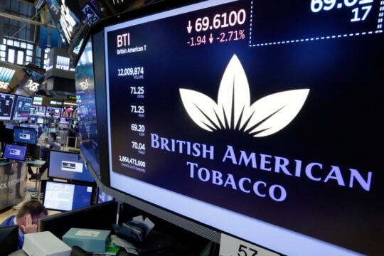 Η British American Tobacco περικόπτει 9.000 θέσεις εργασίας