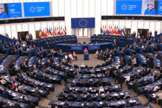 Ξεκινάει η μάχη για τον ευρωπαϊκό προϋπολογισμό μεταξύ των «Φίλων της Συνοχής» και των «Τσιγκούνηδων του Βορρά»