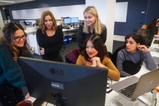 Η Gen Z πληρώνεται καλύτερα από τους Millennials