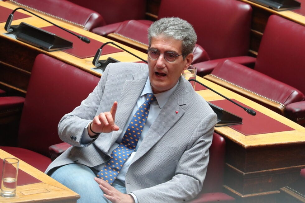 Ο Γιαννούλης καταγγέλλει κοπτοραπτική σε αφιέρωμα για το «μαύρο» στην ΕΡΤ: «Ακόμα και τώρα δεν λέτε μια συγγνώμη»