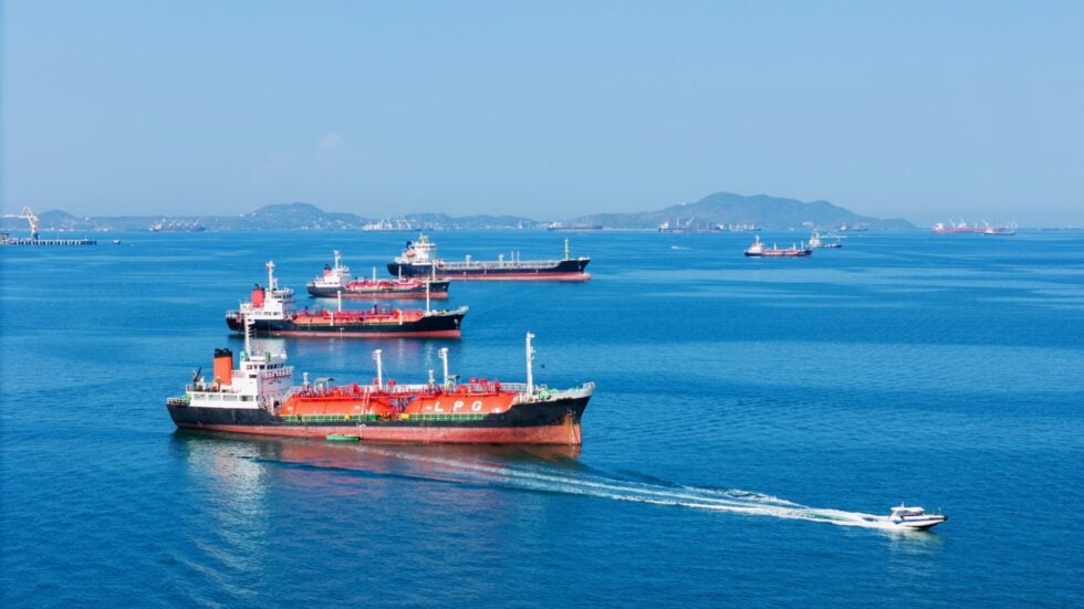 Ιράν και Ομάν αναλαμβάνουν εγγυητές των Στενών του Ορμούζ – Αντιφάσεις για την επιθεώρηση των πυρηνικών του Ιράν
