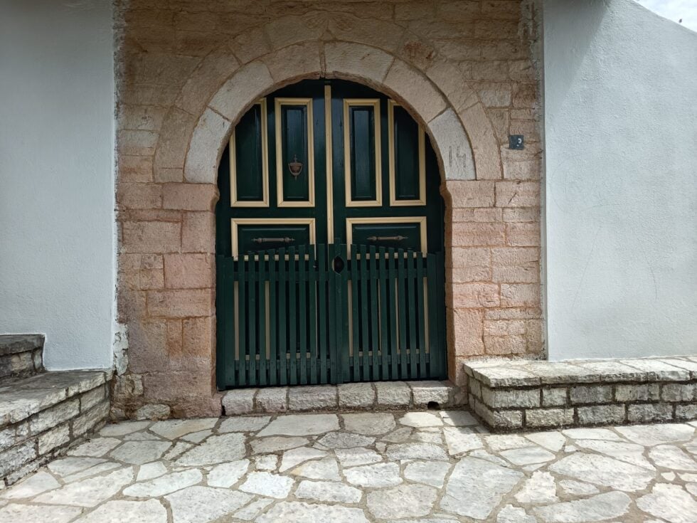 Φοινίκι Θεσπρωτίας: Αυτό είναι το ακριτικό χωριό που έγινε ζωντανό μνημείο πολιτισμού [εικόνες]