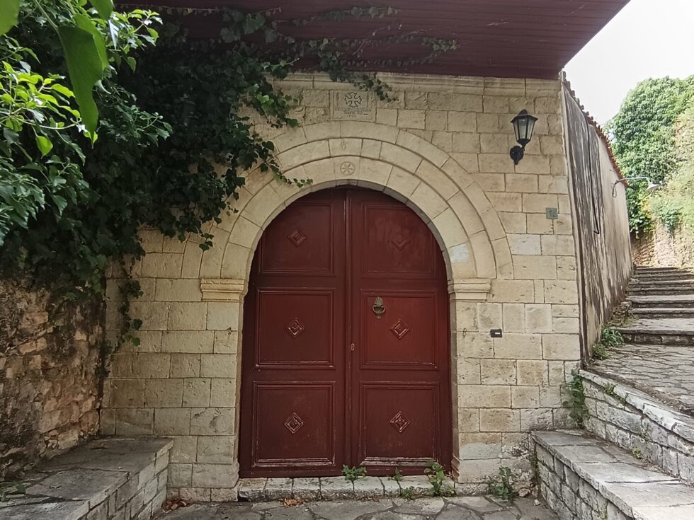 Φοινίκι Θεσπρωτίας: Αυτό είναι το ακριτικό χωριό που έγινε ζωντανό μνημείο πολιτισμού [εικόνες]
