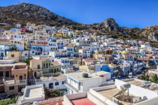 Το νησί των Δωδεκανήσων με την εξωπραγματική θάλασσα που πρωταγωνιστεί στην Ιταλία