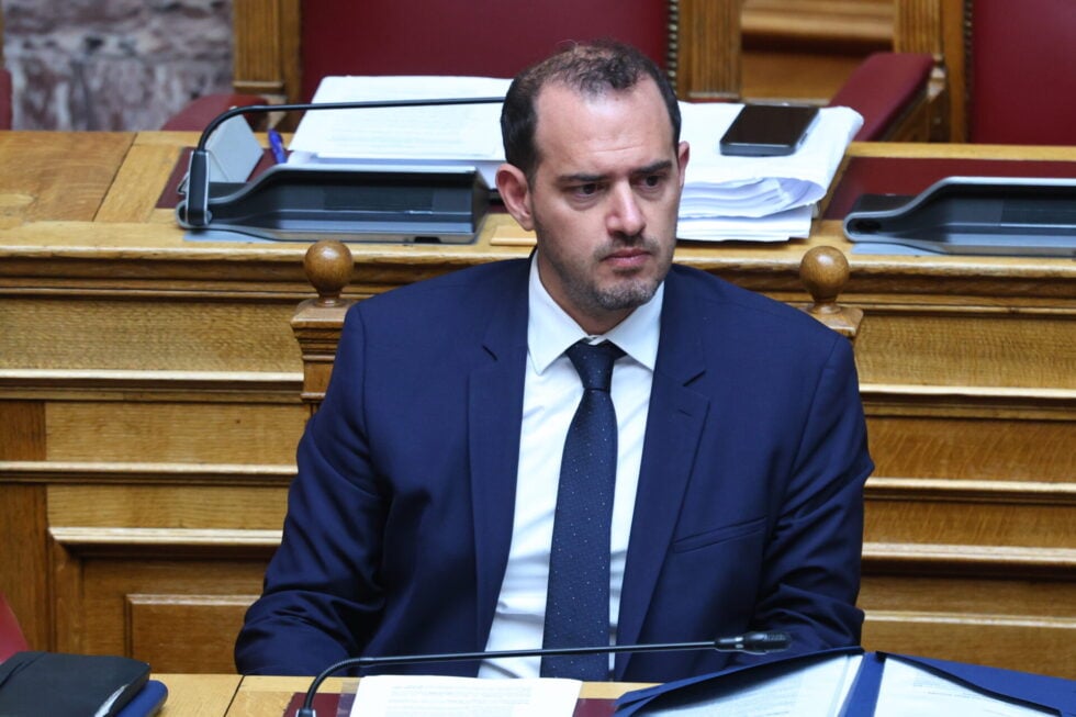 Ανασχηματισμός: Κώτσηρας στο Μεταφορών, Μαρκόπουλος στο ΥΠΟΙΚ, Σούκουλη στο ΥΠΕΝ και Χατζηβασιλείου στο ΥΠΕΞ