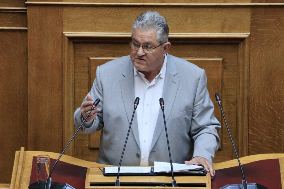 Πυρά Κουτσούμπα κατά του Συμφώνου για τη Μετανάστευση: «Είναι η επιτομή της σύγχρονης βαρβαρότητας»