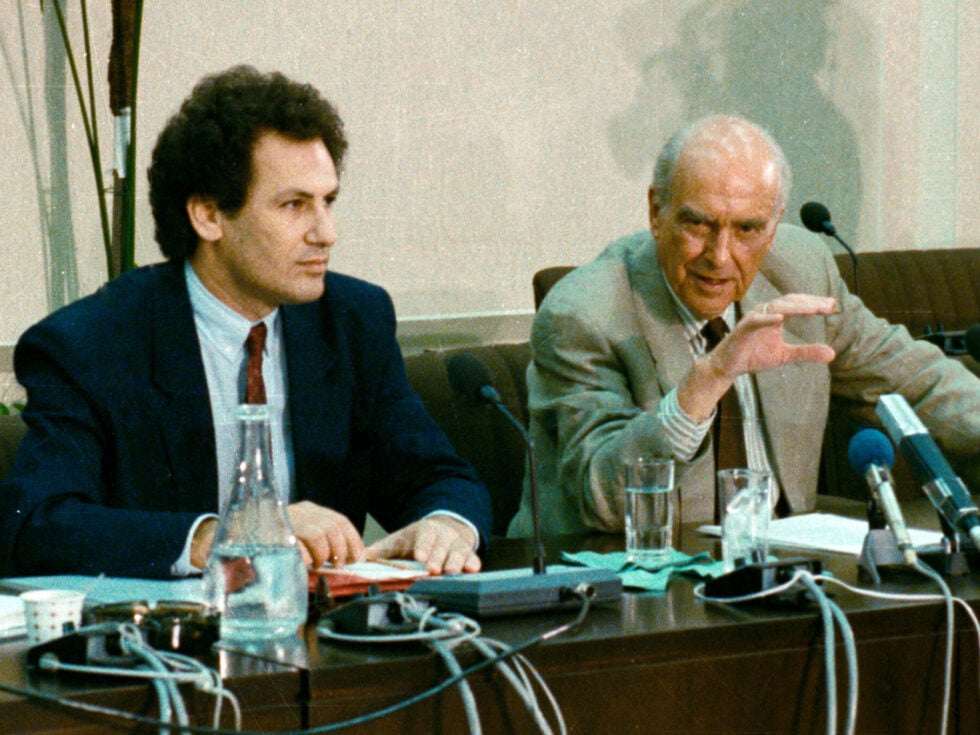 Ο Κώστας Λαλιώτης γράφει για τον Ανδρέα Παπανδρέου: «Ένας Μεγάλος Απών με διαρκή Παρουσία Παντού»